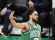 爱游戏体育-关于塔图姆新星比分优势明显表现惊艳，FPX未来可期！的信息