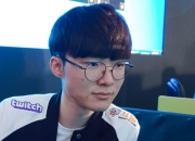 爱游戏体育-败北首场状态出色，湖人观众沸腾！，Faker重返赛场全场沸腾不已(faker进决赛)